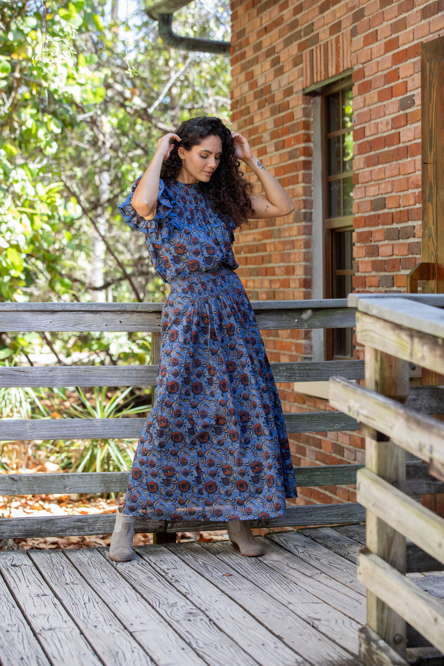 White skirt hotsell with blue flowers